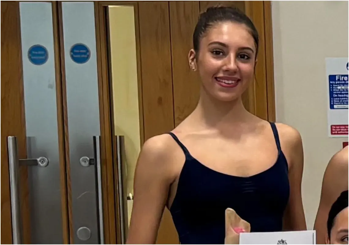 Daisy R Royal Ballet School