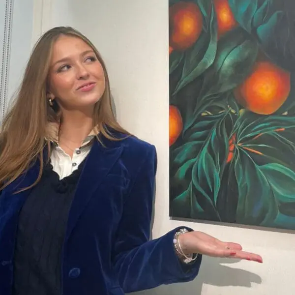 Notre-Dame-Scroller-Images-Wide-Alumnae-Profile-Olivia-Devenport