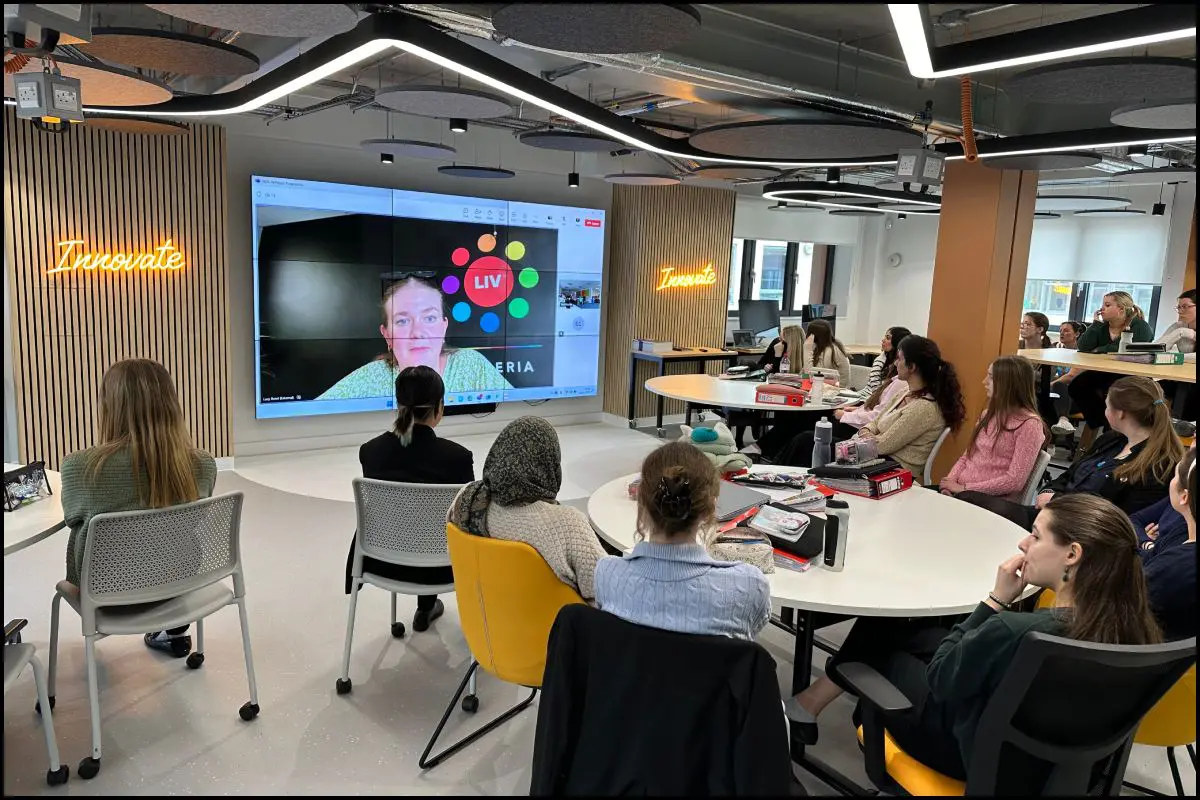 Alumnae Advise on Careers Abroad