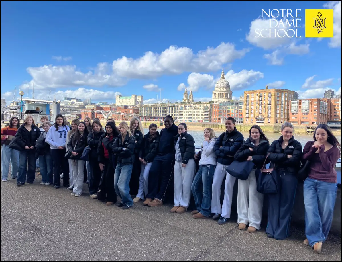 Year 11 History Students - Globe Trip