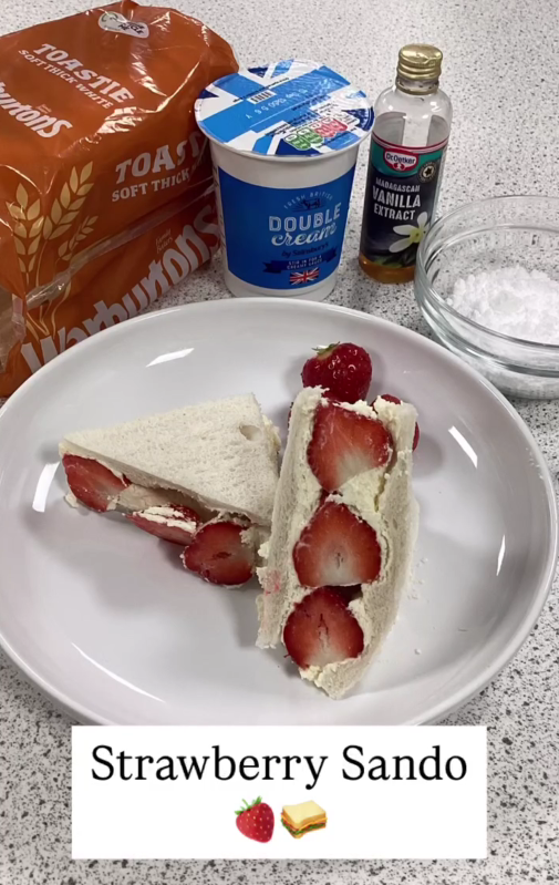 Strawberry Sandos