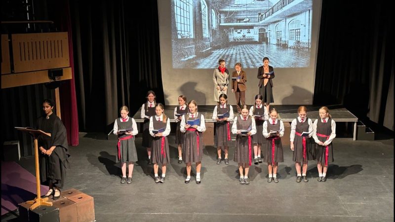 Daisy Pulls It Off - Lower School Production