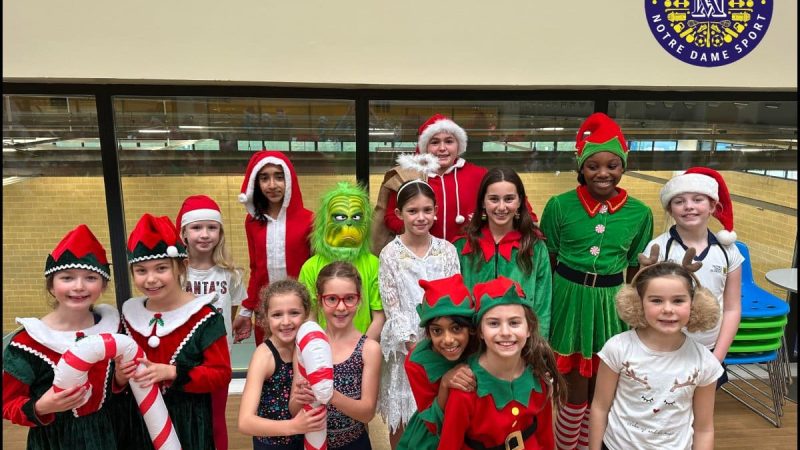 Sports Posts Santa Splash Swimming Event 2025